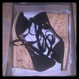 AP CHEERY BLACK SANDALS